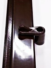 Кронштейн (флажок) поворотный для сетки коричневый